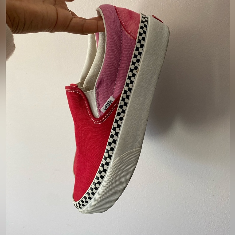 Vans Classic Slip-On Platforms - Chili Pepper/Fuchsia Pink